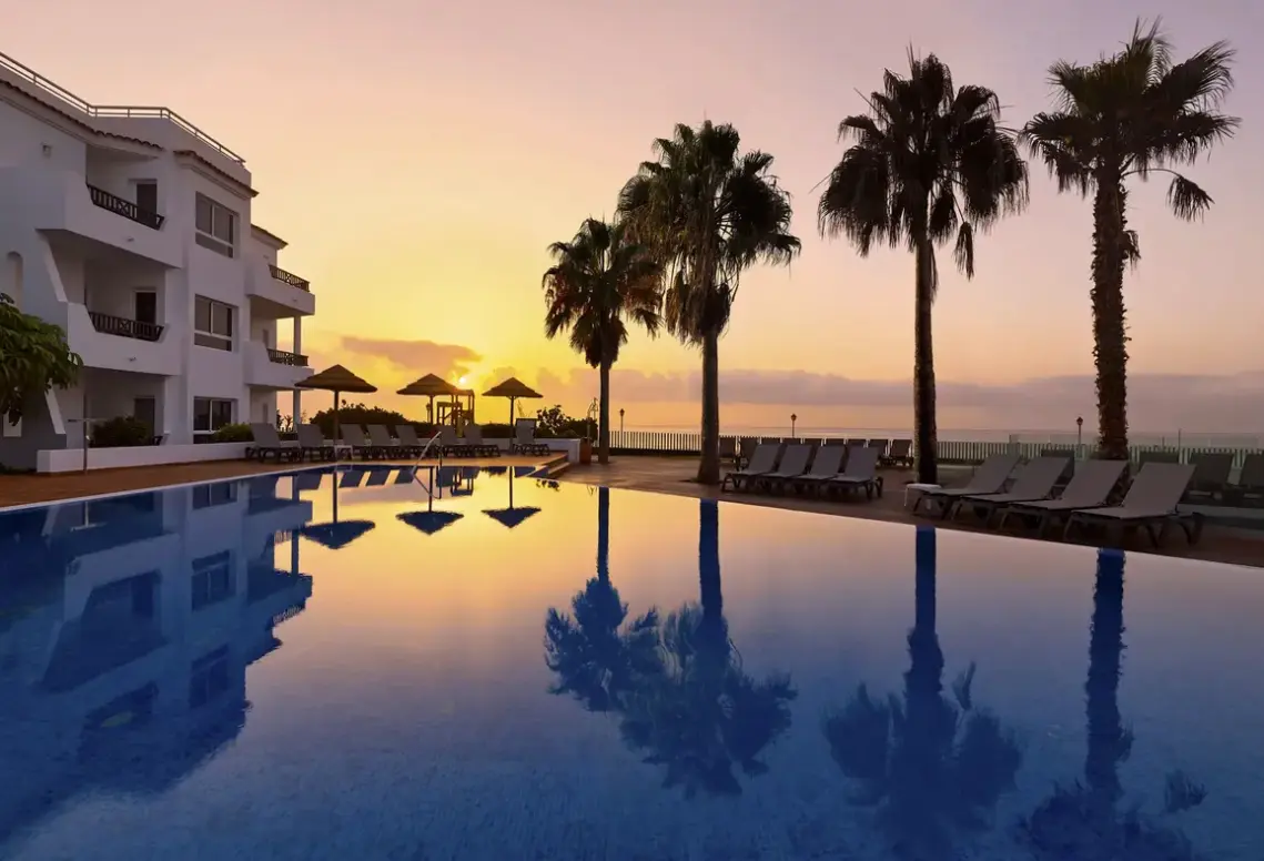 Basen w hotelu Barcelo Fuerteventura Royal Level (Ex - Barcelo Castillo Royal Level )