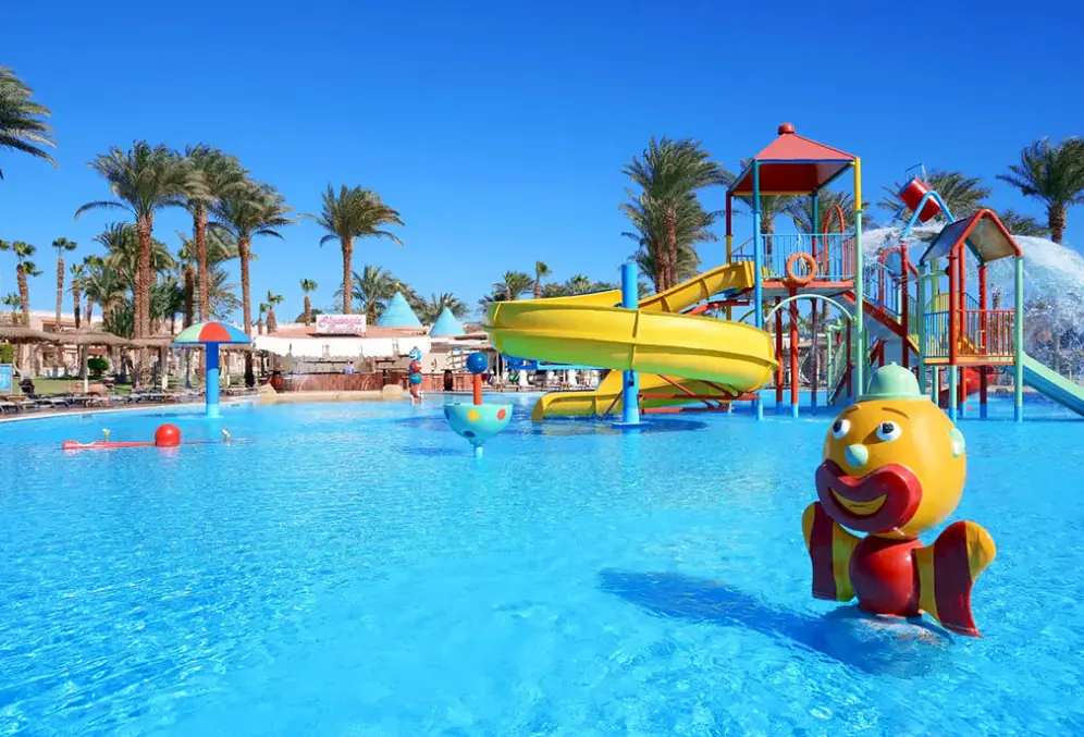 Basen w hotelu Beach Albatros Resort