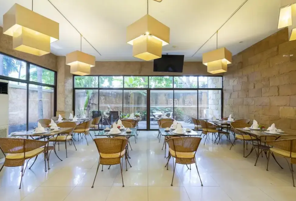 Restauracja i jedzenie w hotelu Bella Villa Prima