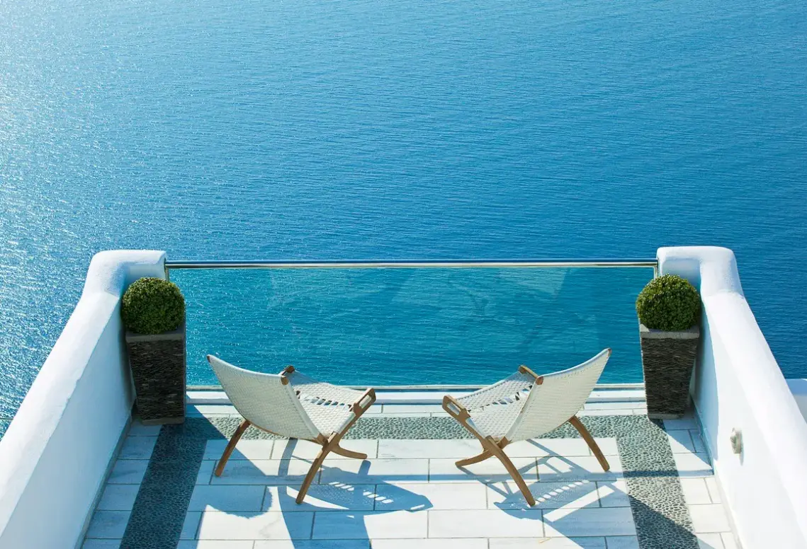 Basen w hotelu Belvedere Suites (Santorini)