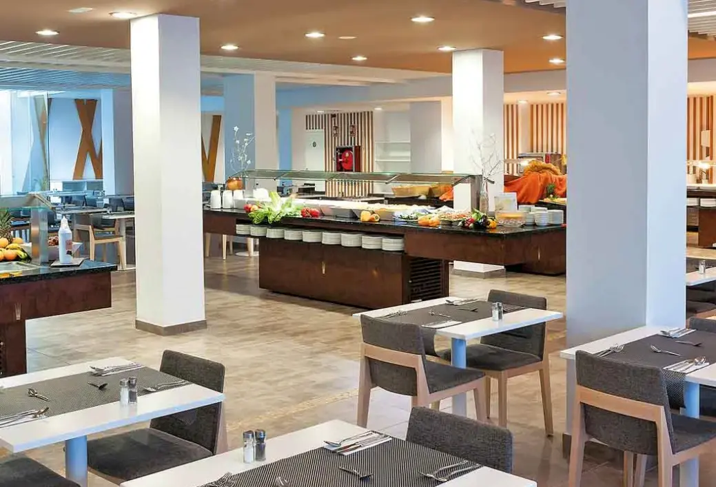Restauracja i jedzenie w hotelu Blue Sea Bahia de Lobos (ex. Labranda)