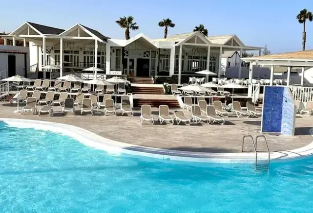Basen w hotelu Blue Sea Club Caleta Dorada