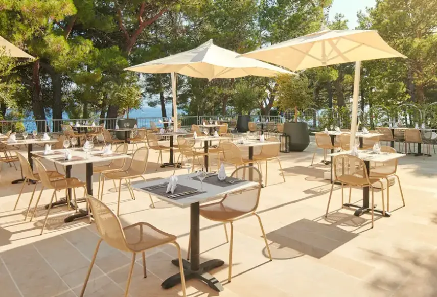 Restauracja i jedzenie w hotelu Bluesun Borak