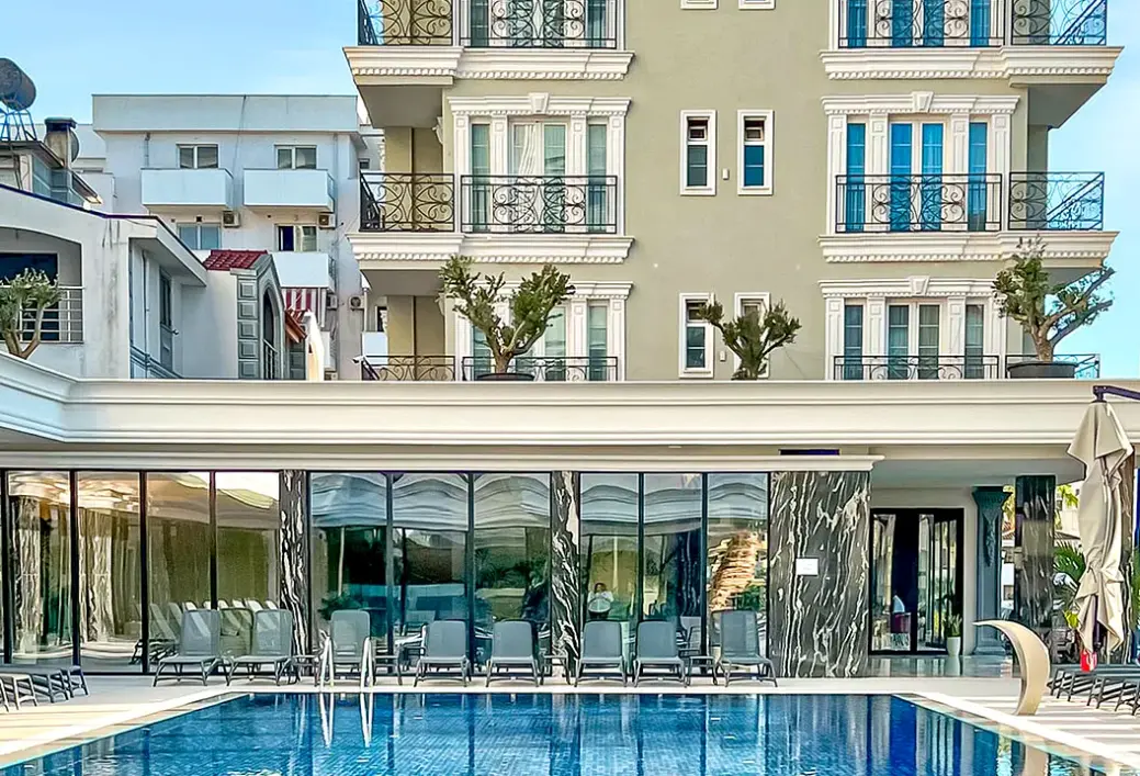 Hotel Bonita Luxury (Golem)