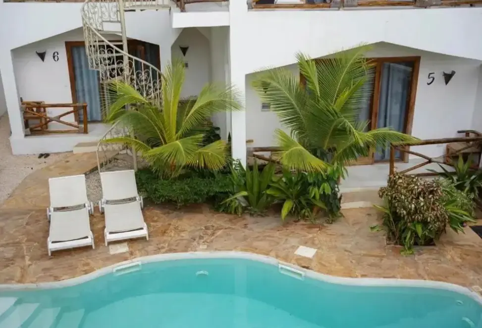 Basen w hotelu Boutique Ocean View Nungwi