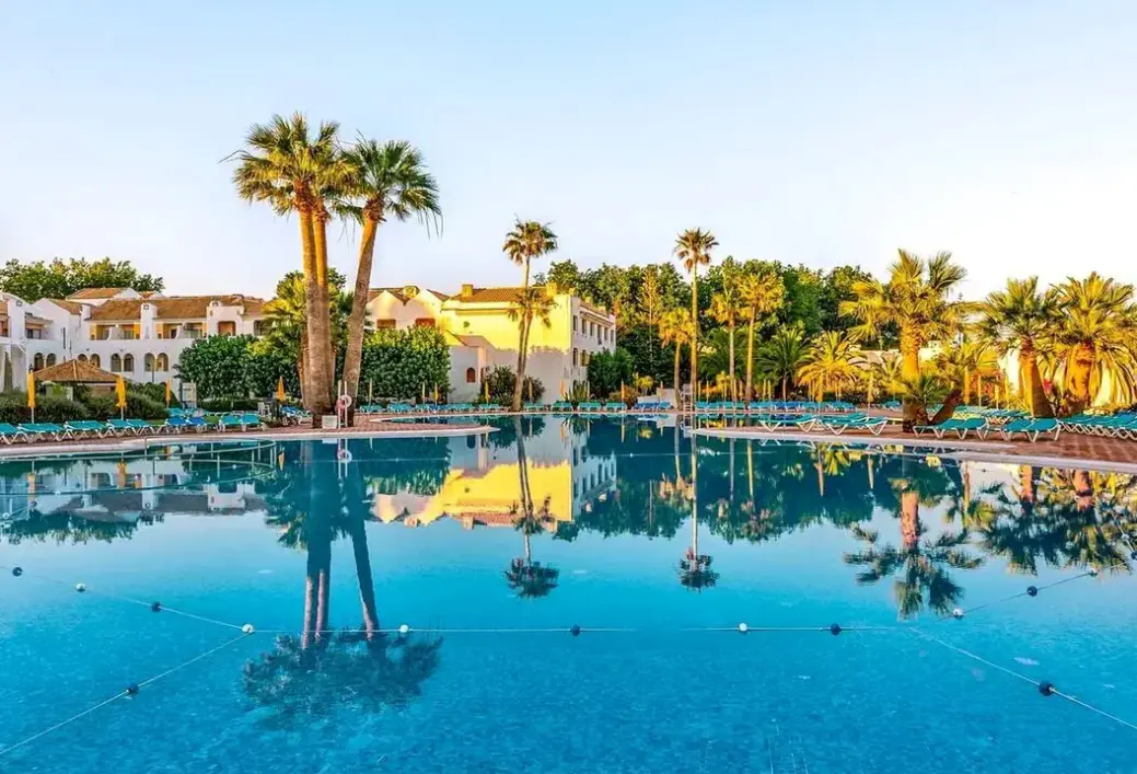 Basen w hotelu Cabanas Golden Clube