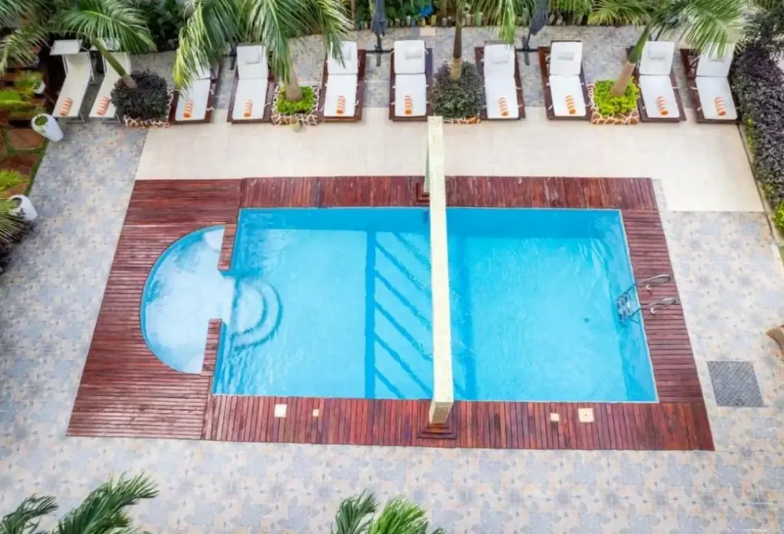 Basen w hotelu Canary Golden (ex. Canary Nungwi Hotel And Spa)