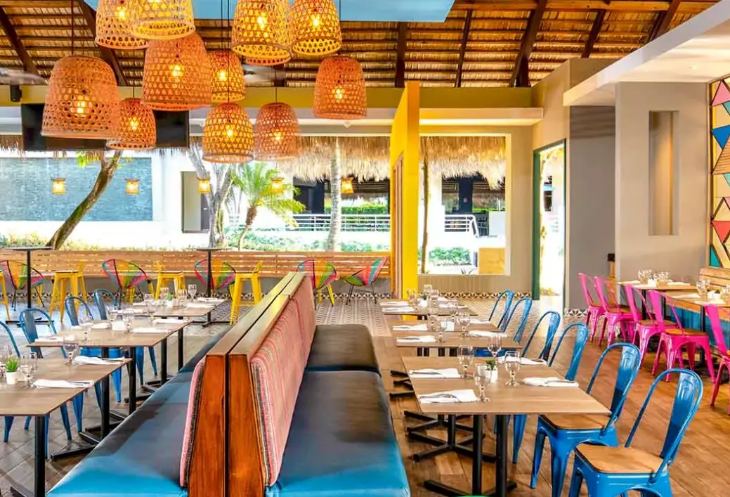 Restauracja i jedzenie w hotelu Casa Marina Beach & Reef