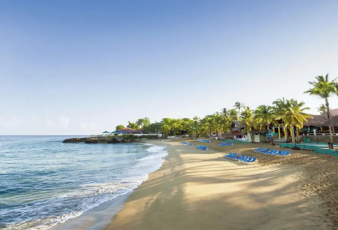 Plaża przy hotelu Casa Marina Beach & Reef
