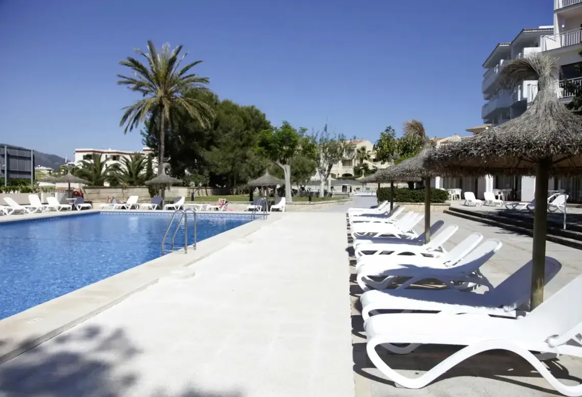 Basen w hotelu Casablanca (Santa Ponsa)