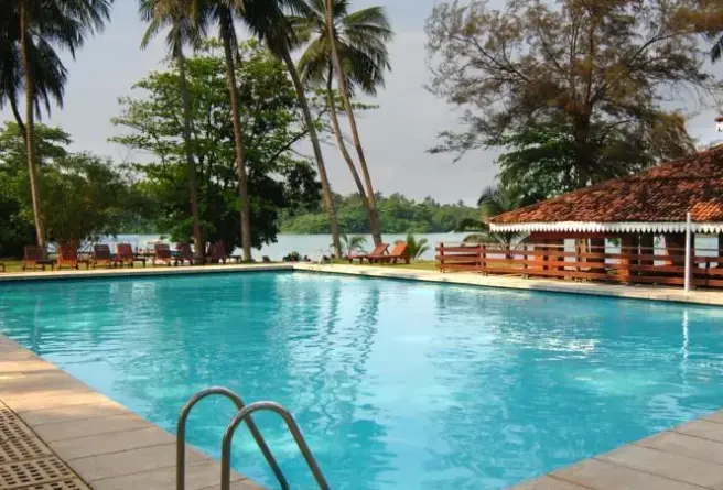 Basen w hotelu Club Bentota