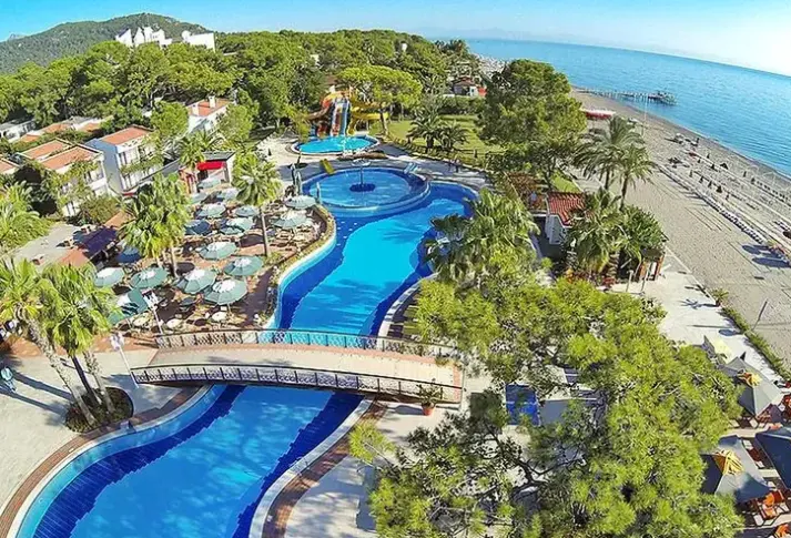 Basen w hotelu Club Boran Mare Beach