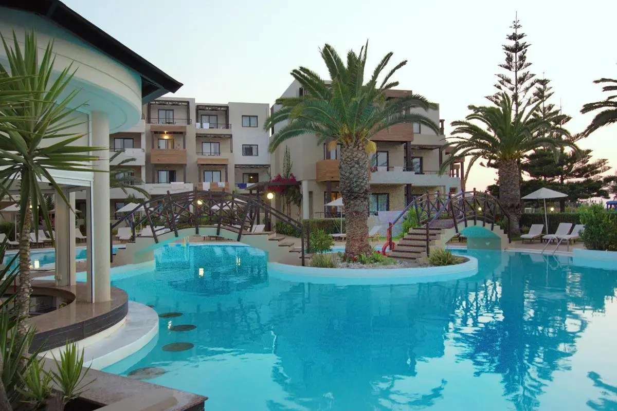 Basen w hotelu D' Andrea Mare Beach