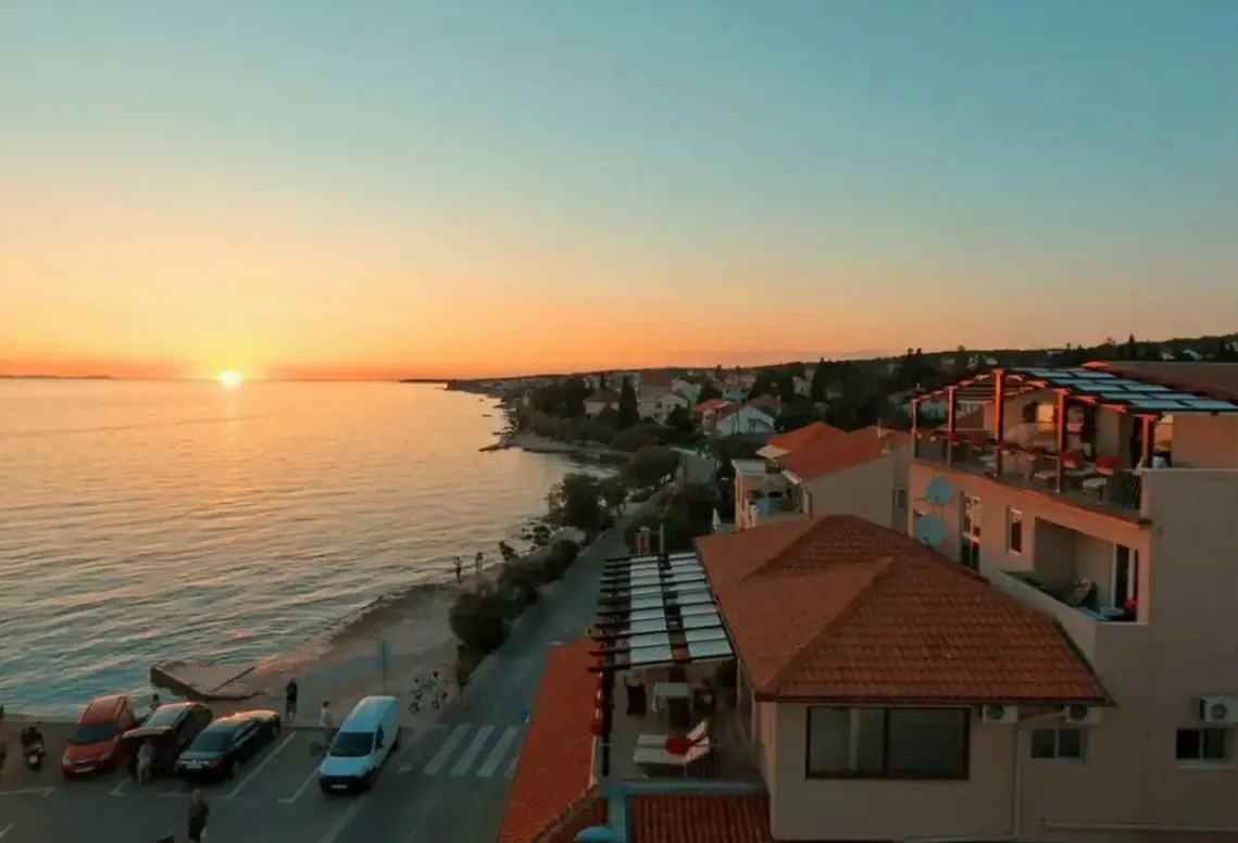 Widok z hotelu Delfin (Zadar)