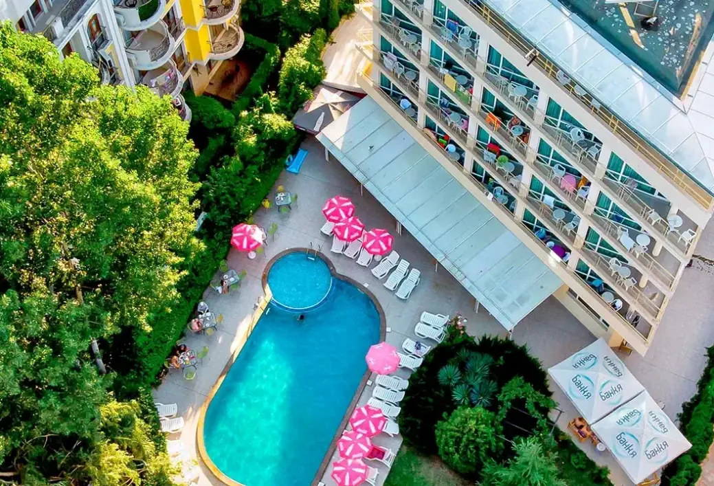 Basen w hotelu Deva (Sunny Beach)