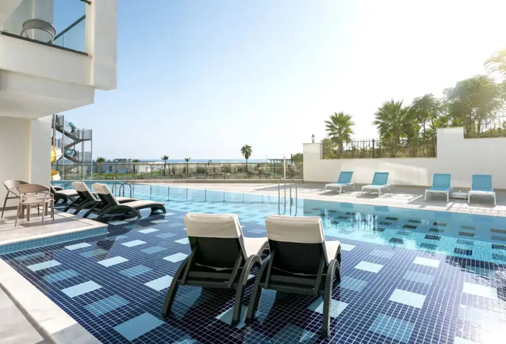 Basen w hotelu Diamond De Luxe ( Colakli)