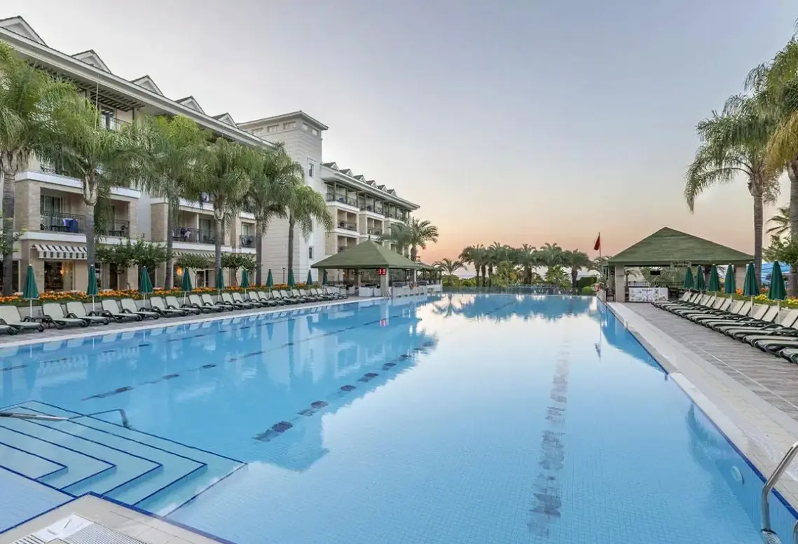 Basen w hotelu Dobedan Beach Resort Comfort (ex. Alva Donna Beach Resort)