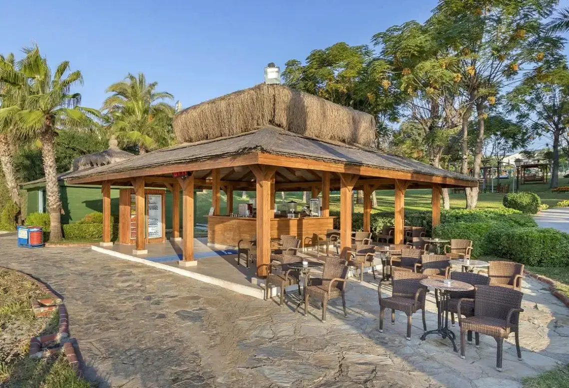 Restauracja i jedzenie w hotelu Dobedan Beach Resort Comfort (ex. Alva Donna Beach Resort)