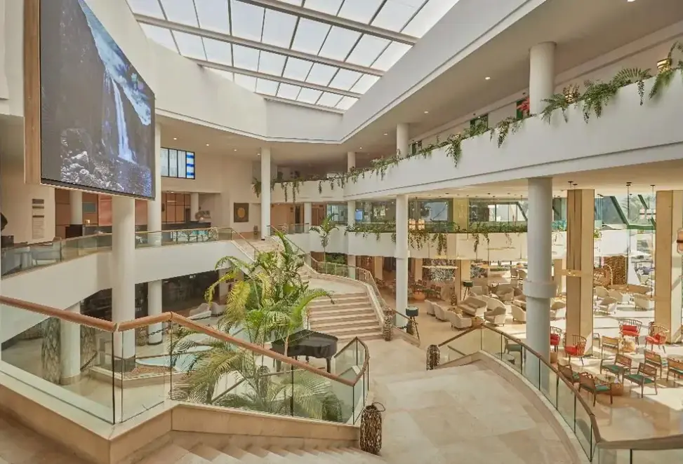Lobby hotelu Dreams Lanzarote Playa Dorada Resort & Spa (ex. Hesperia)