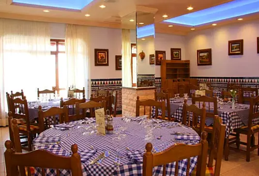 Restauracja i jedzenie w hotelu East by Pierre & Vacances (ex. Palm Beach)