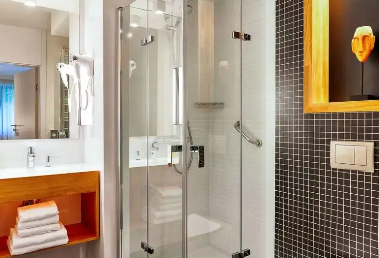 Łazienka w pokoju hotelu Focus Premium Sopot
