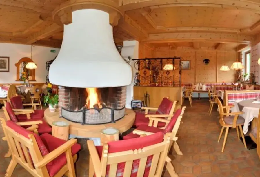 Restauracja i jedzenie w hotelu Gasthof Riederhof