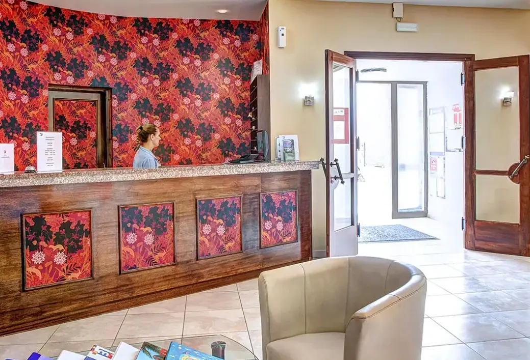 Lobby hotelu Golden Sands (Agios Georgios)