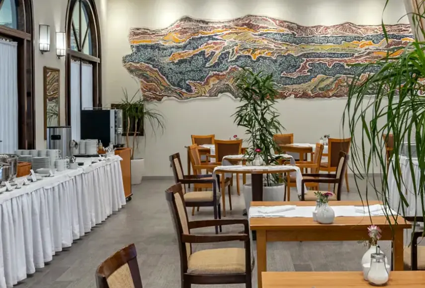 Restauracja i jedzenie w hotelu Grand Hotel Bonavia