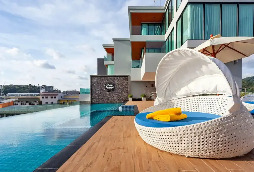 Basen w hotelu Grand Kata Vip