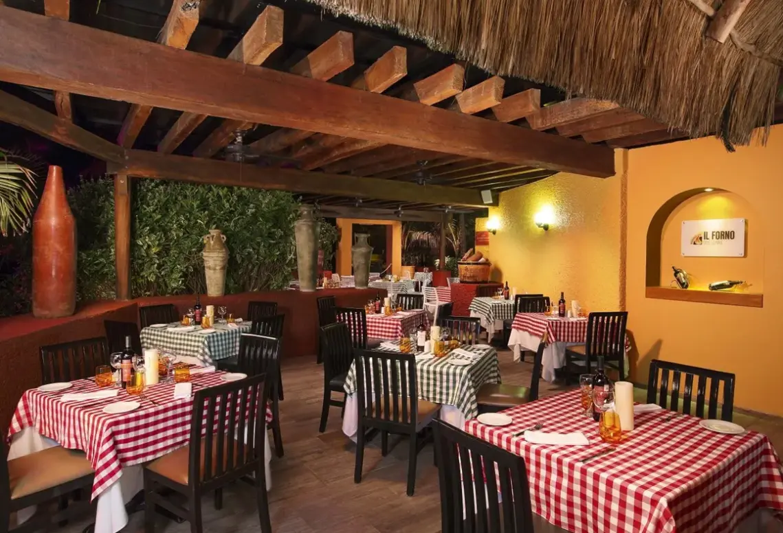 Restauracja i jedzenie w hotelu Grand Oasis Cancun