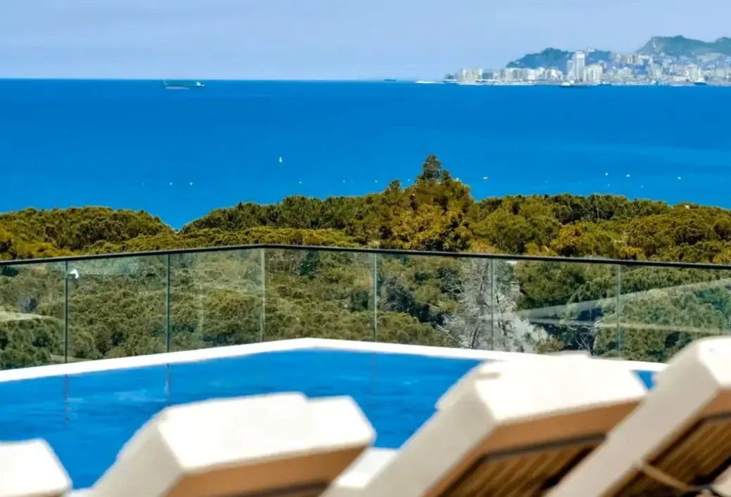 Basen w hotelu Grand VM Conference & SPA