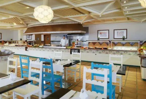 Restauracja i jedzenie w hotelu H10 Lanzarote Gardens