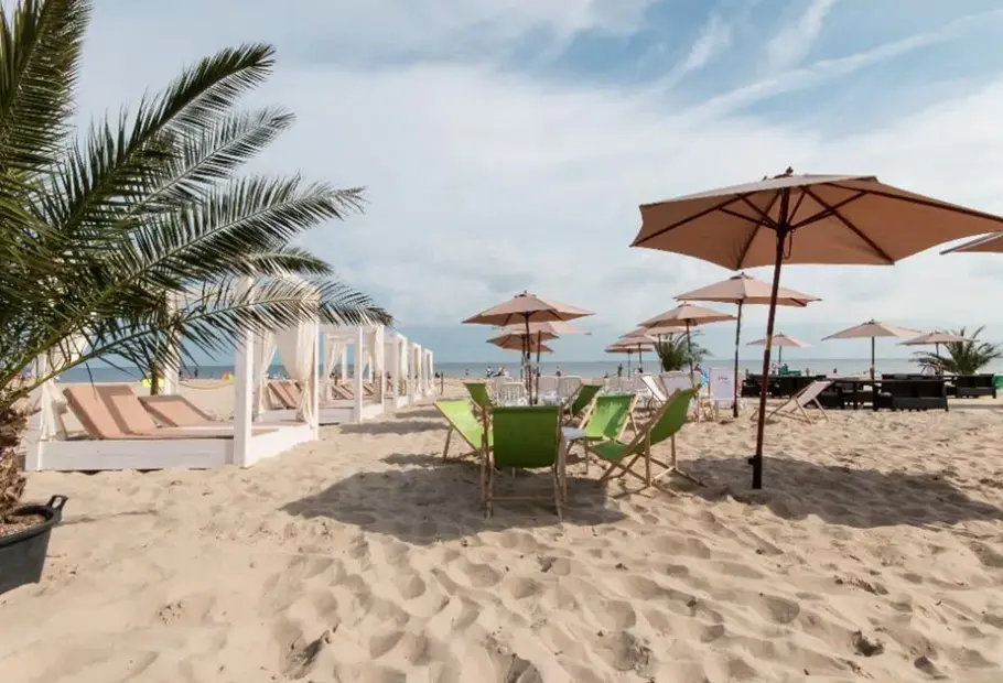 Plaża przy hotelu Hampton by Hilton Swinoujscie