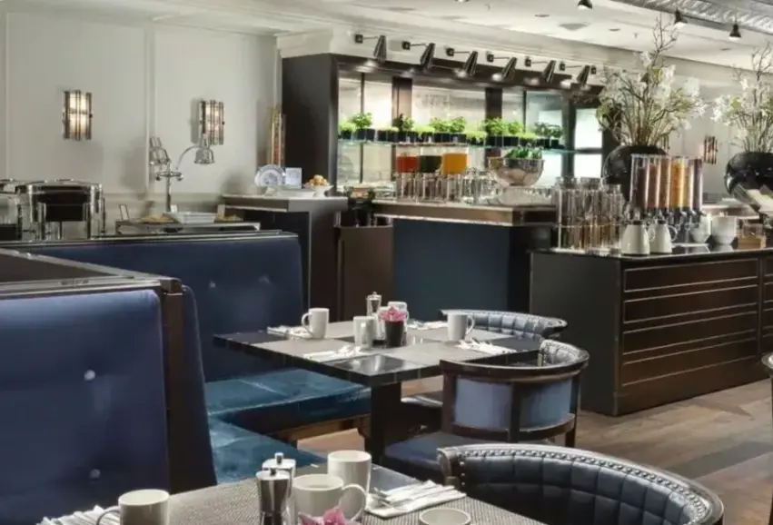 Restauracja i jedzenie w hotelu Hilton Old Town Praha