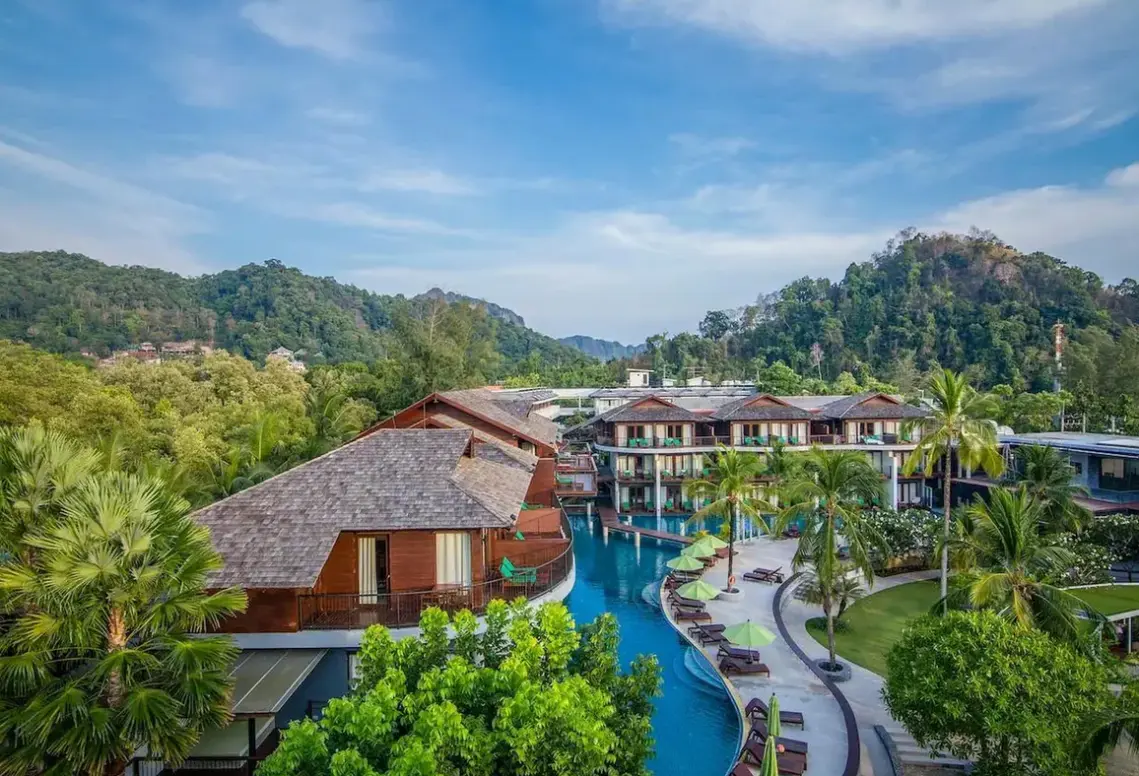 Hotel Holiday Ao Nang Beach Resort