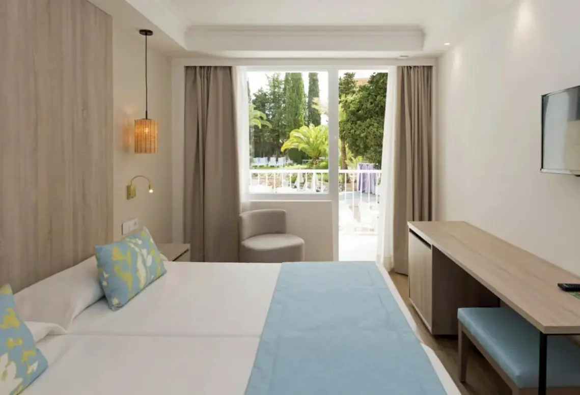 Pokój w hotelu Hsm S'Olivera