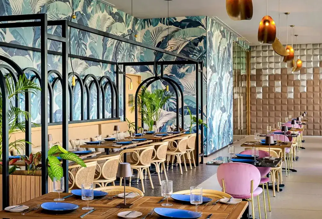 Restauracja i jedzenie w hotelu Hyatt Vivid