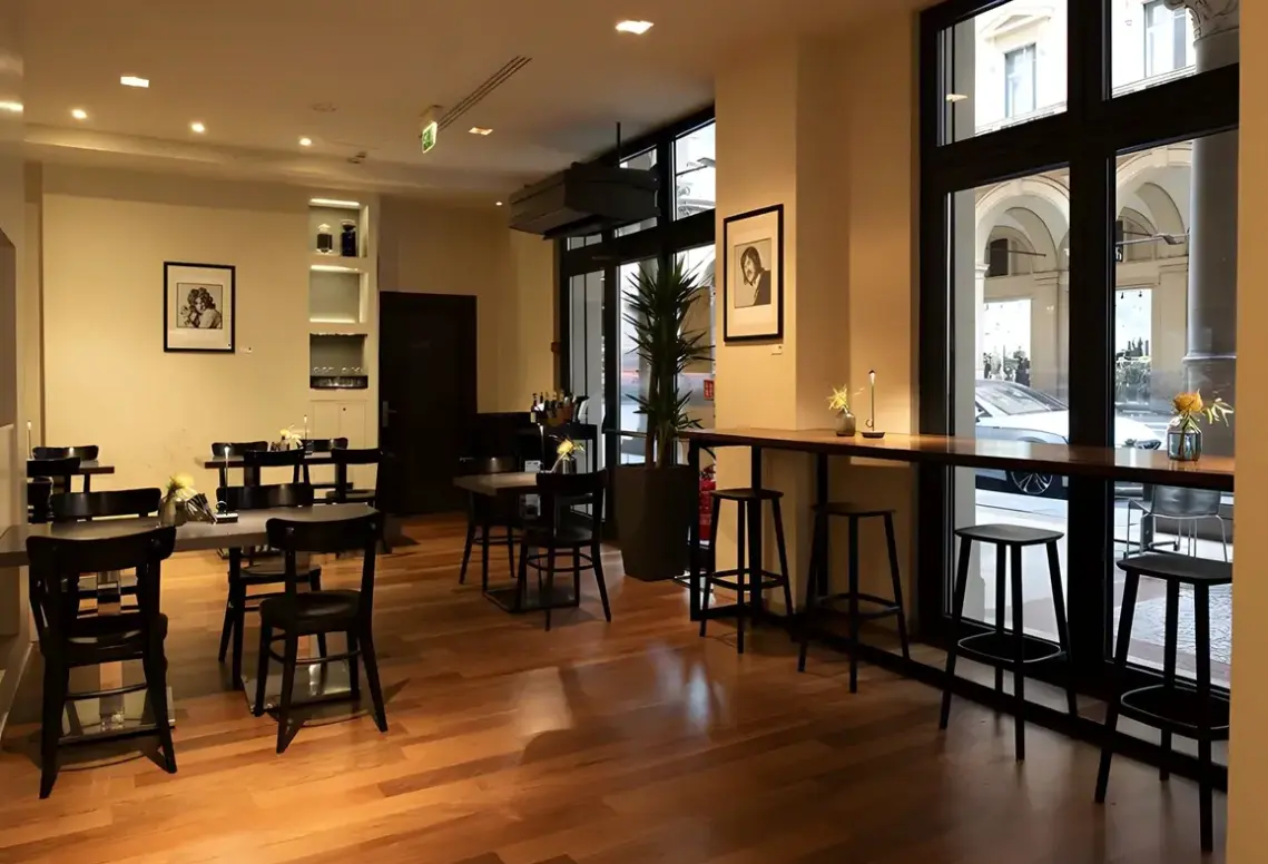 Restauracja i jedzenie w hotelu I Portici Bologna