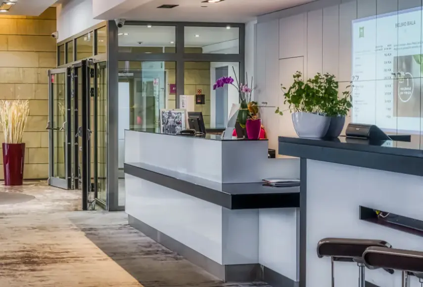 Lobby hotelu Ibis Styles Bielsko-Biała