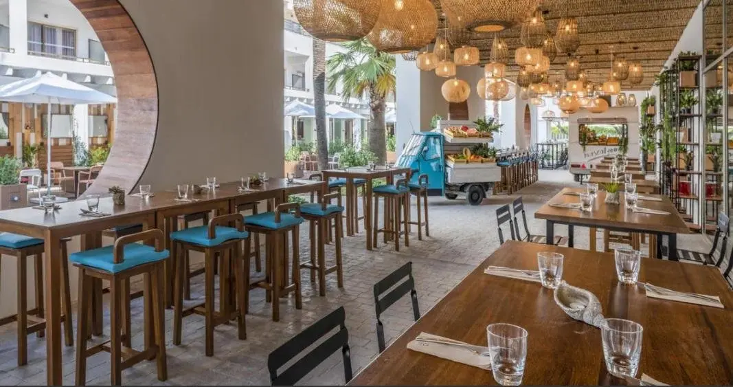 Restauracja i jedzenie w hotelu Innside Alcudia
