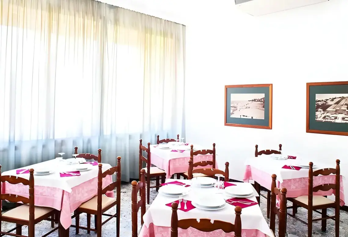 Restauracja i jedzenie w hotelu K2 (Cattolica)
