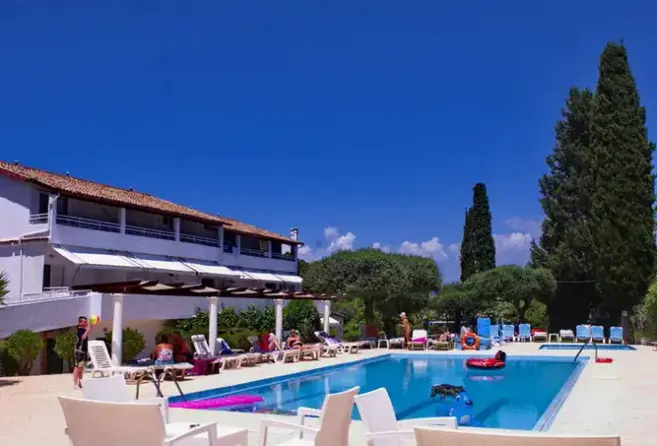 Basen w hotelu Katia Beach Aparthotel