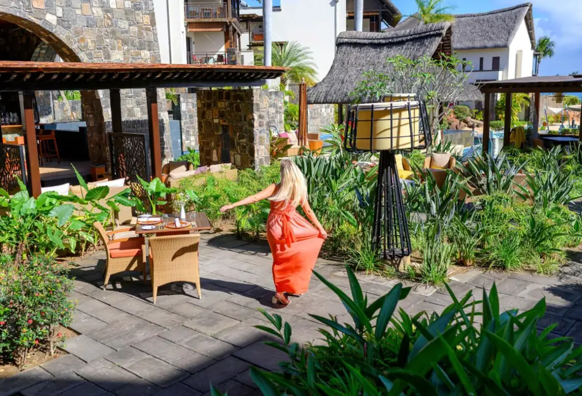 Restauracja i jedzenie w hotelu Le Jadis Beach Resort & Wellness (Mauritius)