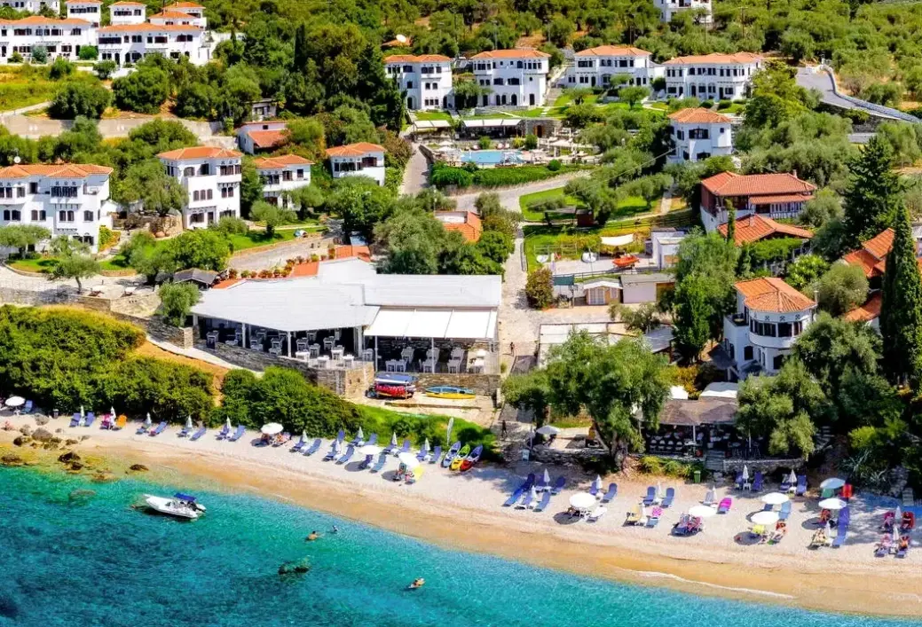 Plaża przy hotelu Leda Village Resort
