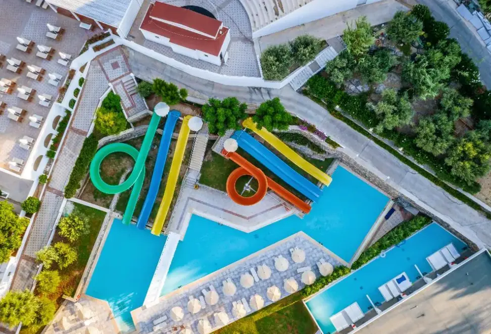 Basen w hotelu Lindos Royal (ex. Cooee)