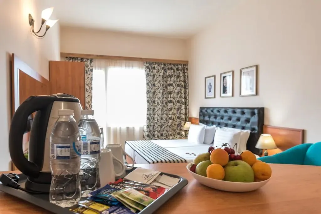 Hotel Lotus