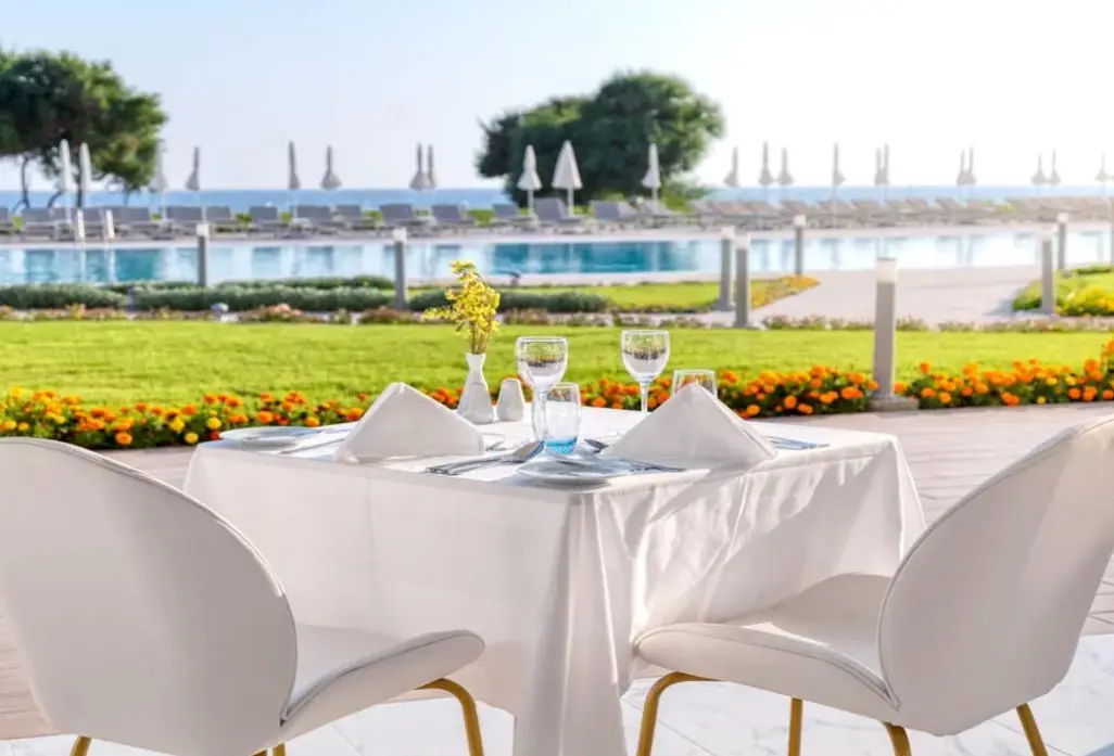 Plaża przy hotelu Louis Ivi Mare