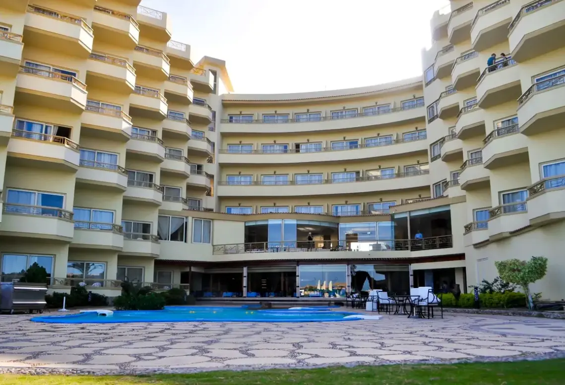 Basen w hotelu Magic Beach