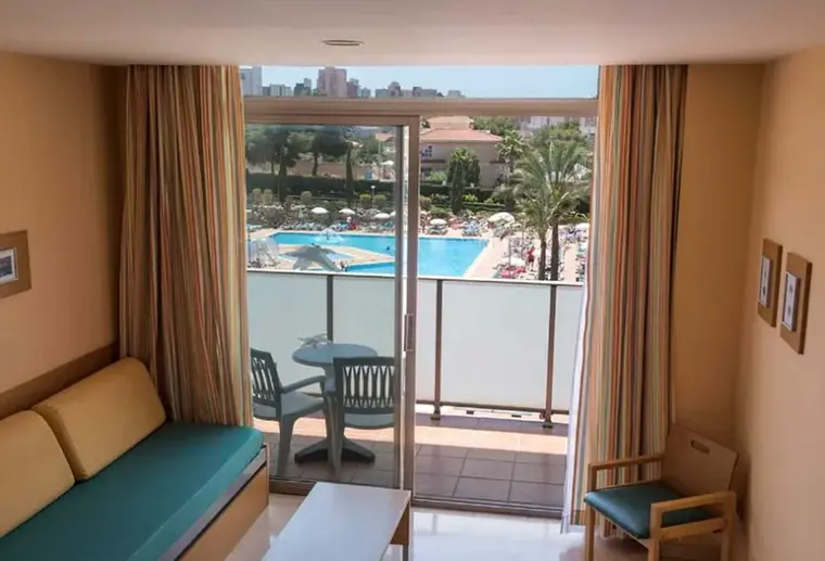 Widok z hotelu Mediterraneo (Benidorm)