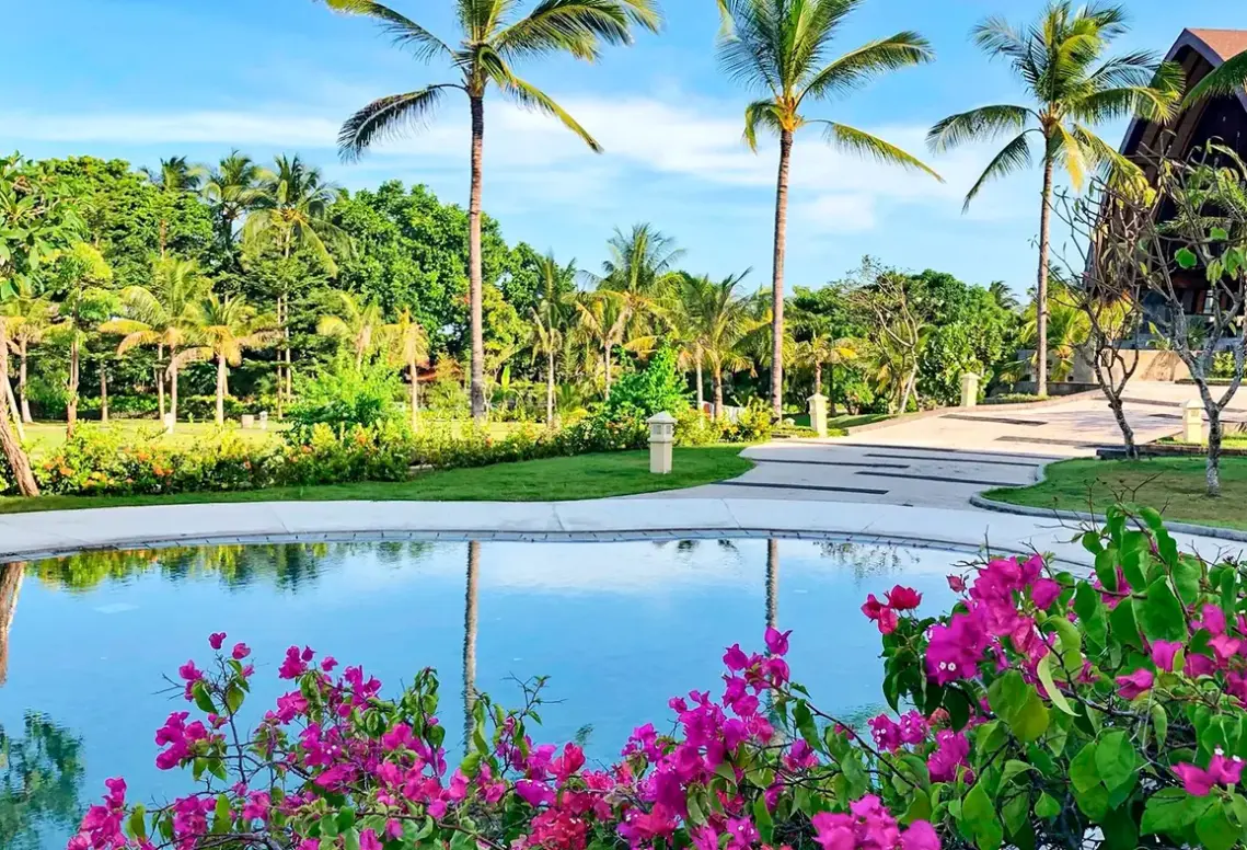 Basen w hotelu Merusaka Nusa Dua (ex. Inaya Putri Bali)